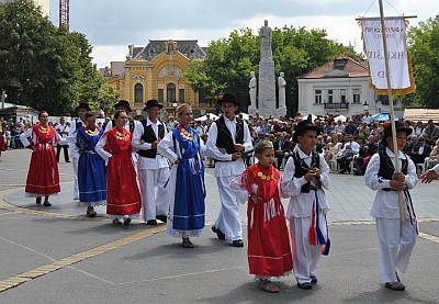 duzijanca2012_povorka-m