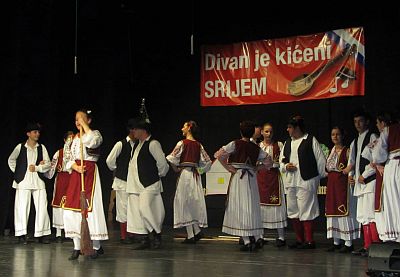 Divan je kiceni Srijem2015-1-m