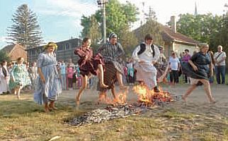 Priskakanje vatre Tavankut2015