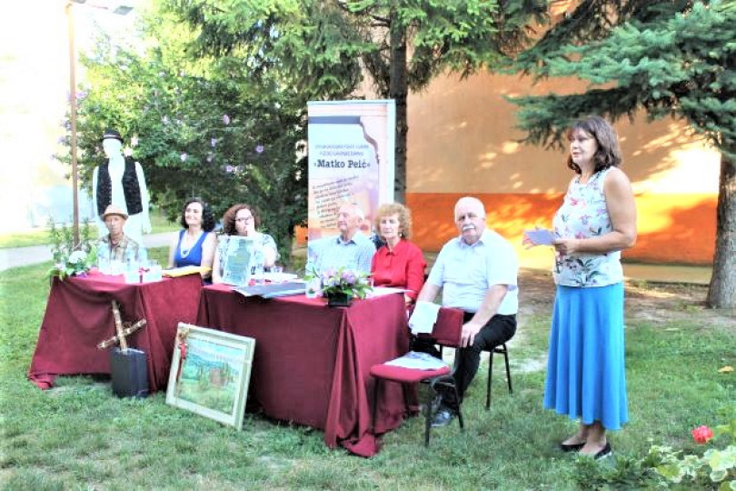 Zavičajni pisci i slikari iz Požege u Surčinu