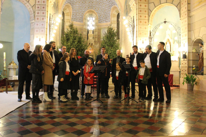 Klapa i mandolinski sastav Barun nastupila u Žedniku i Tavankutu