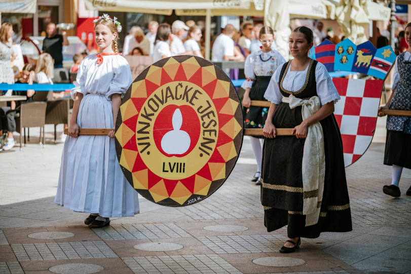 Gubec na Dječijim vinkovačkim jesenima